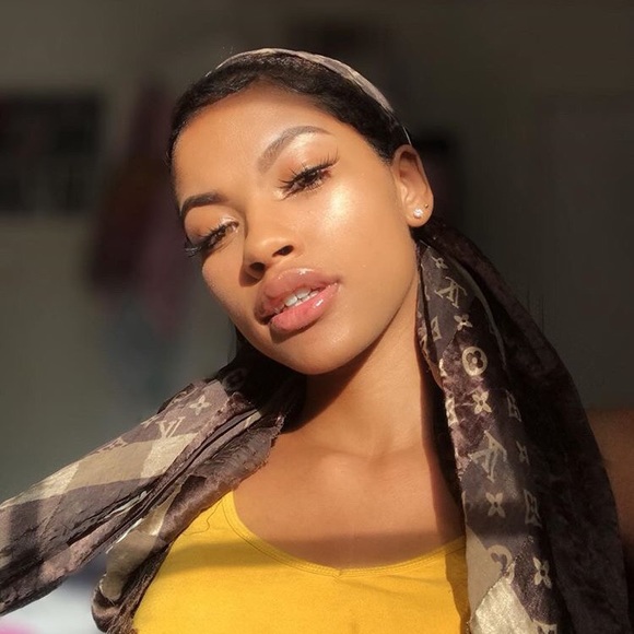 Meet your Posher, Phoenix - Picture 1 of 4